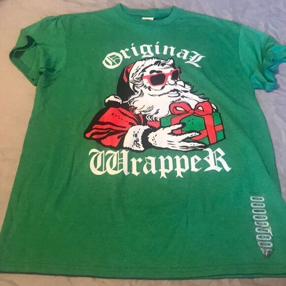NWT Original Wrapper Santa Christmas Tee - Size M - Picture 2 of 7